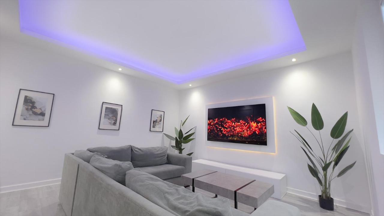 Stunning Luxury Apartment Near Motherwell Wishaw  Bagian luar foto