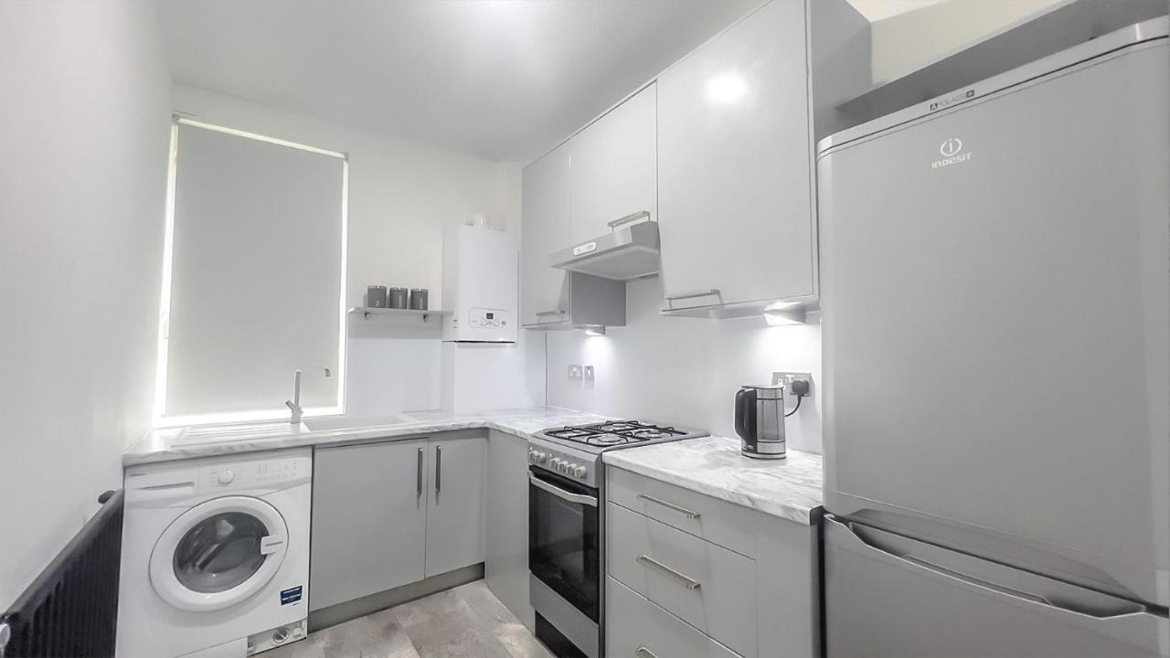 Stunning Luxury Apartment Near Motherwell Wishaw  Bagian luar foto
