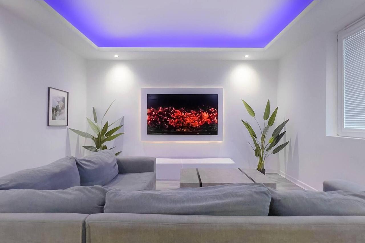 Stunning Luxury Apartment Near Motherwell Wishaw  Bagian luar foto