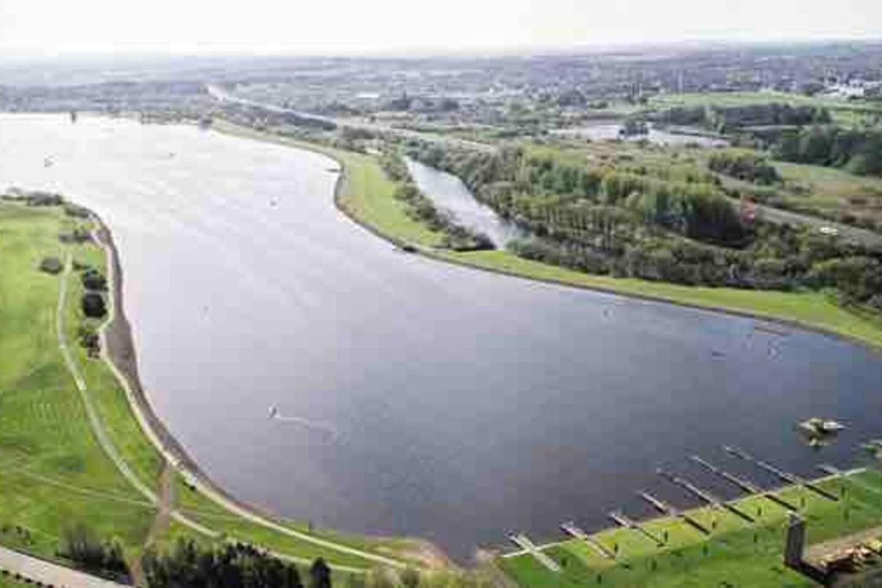 Stunning Luxury Apartment Near Motherwell Wishaw  Bagian luar foto
